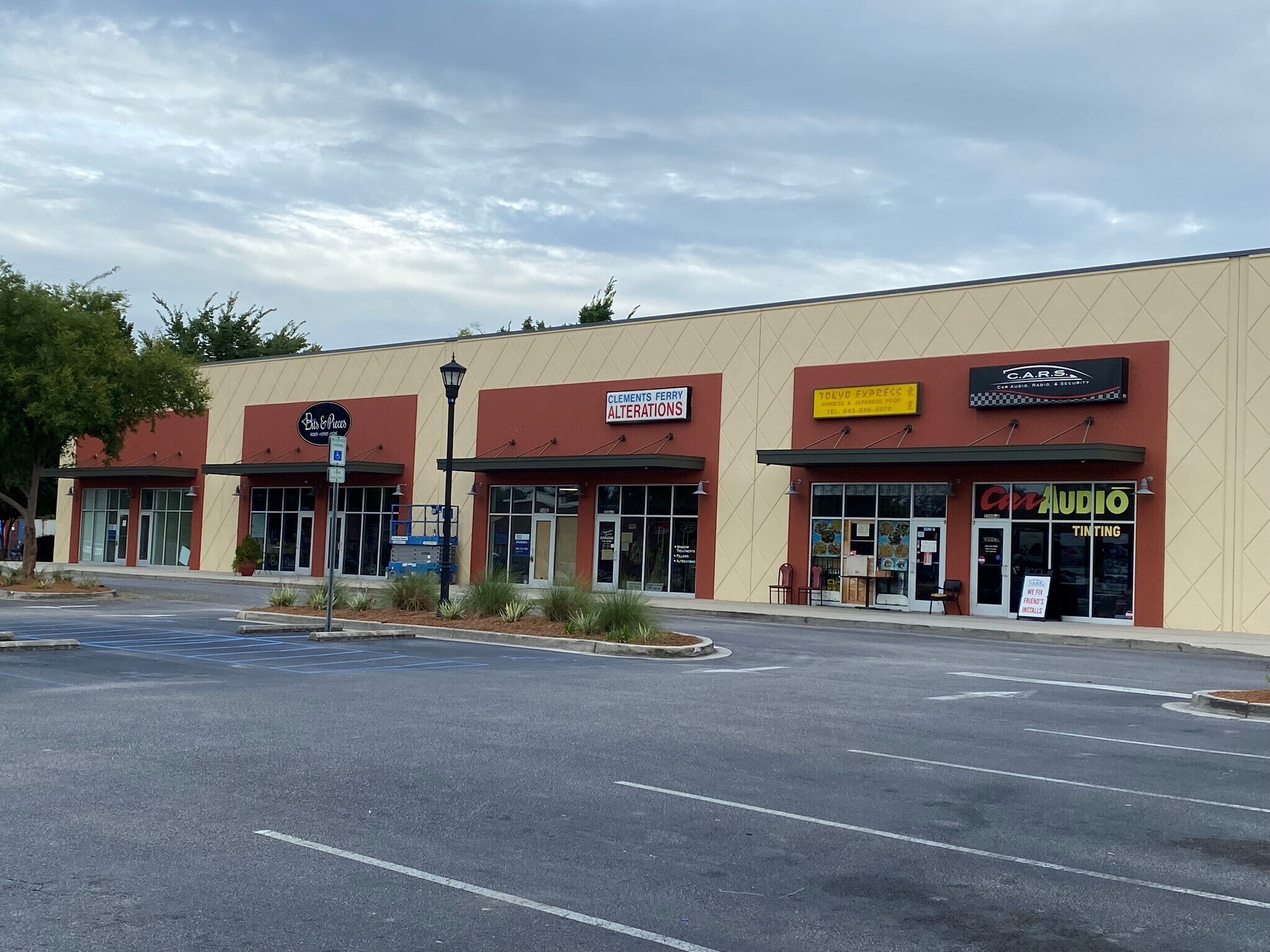 2500 Clements Ferry Rd, Charleston, SC 29492 Green Myers Retail