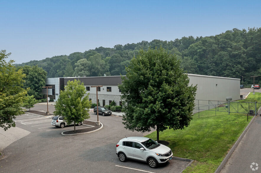 125 Commerce Dr, Brookfield, CT for sale - Primary Photo - Image 1 of 1