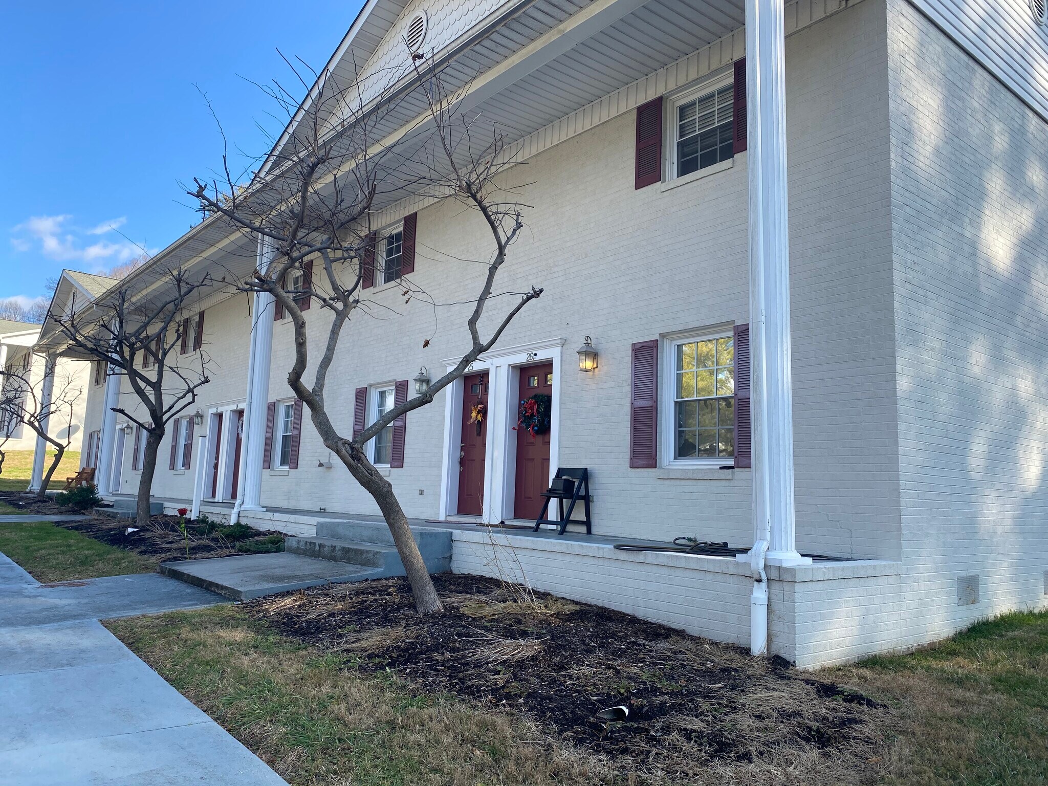 19400-19498 Midwest Cir, Abingdon, VA for sale Primary Photo- Image 1 of 1