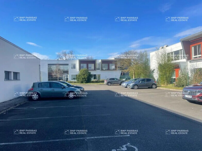 Office in Olivet for lease - Building Photo - Image 3 of 13