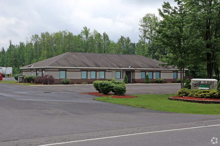 2738 W Entry Rd, Baldwinsville, NY 13027