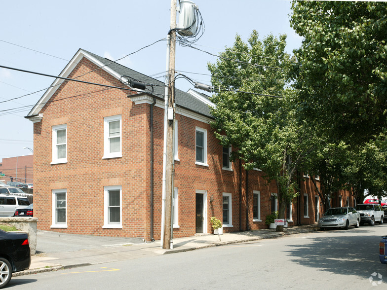 324 N Spring St, Winston-Salem, NC for lease - Building Photo - Image 3 of 4