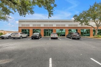 1780 102nd Ave N, Saint Petersburg, FL for lease Interior Photo- Image 1 of 35