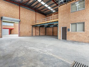 57 Wellington St, Riverstone for lease Interior Photo- Image 2 of 5