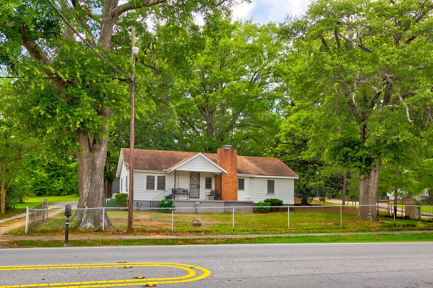 3228 New Macland Rd, Powder Springs, GA 30127