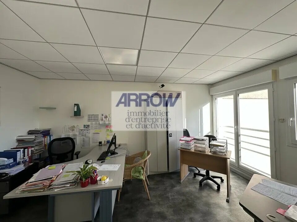 Office in Saint-Herblain for lease Interior Photo- Image 1 of 9