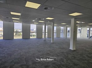 Office in Villeurbanne for lease Interior Photo- Image 2 of 10