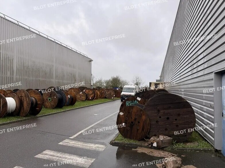 Industrial in Guichen for sale - Building Photo - Image 3 of 14
