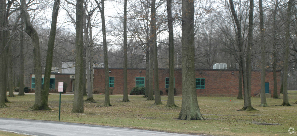 300 Fidelity Plz, North Brunswick, NJ for sale - Building Photo - Image 1 of 1