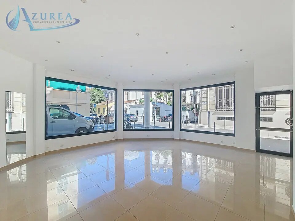 Retail in Nice for sale Interior Photo- Image 1 of 5