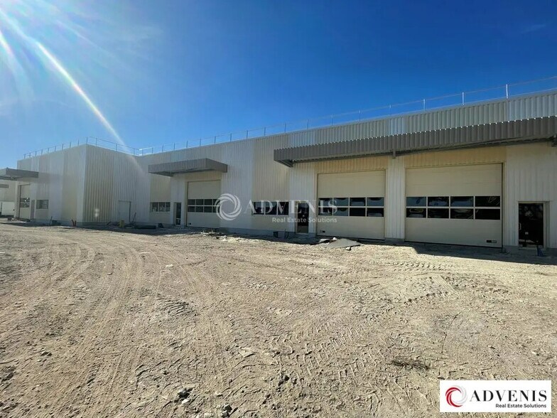 Flex in Blanquefort for lease - Building Photo - Image 1 of 7
