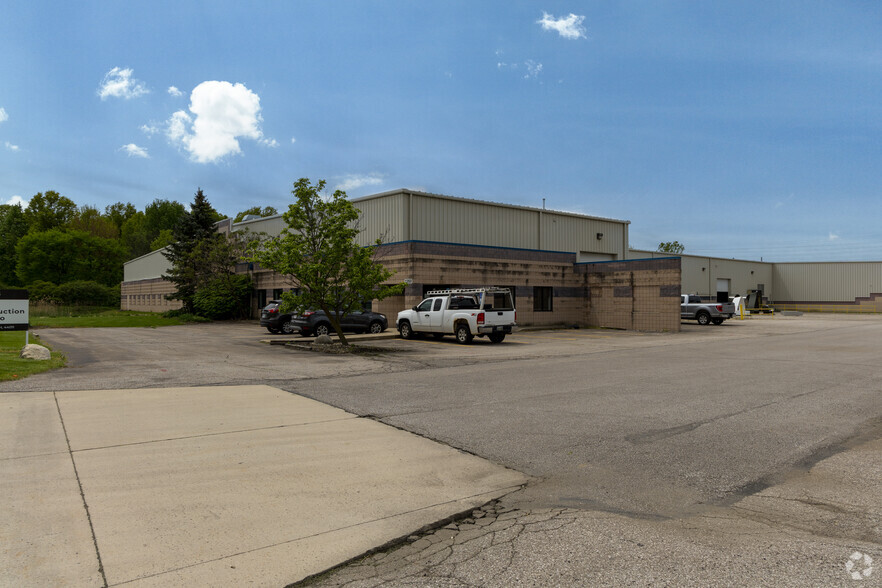 1350 Moore Rd, Avon, OH for lease - Building Photo - Image 1 of 5