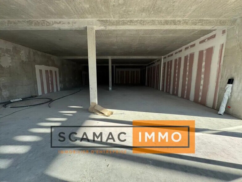 Retail in Éguilles for lease - Interior Photo - Image 3 of 6