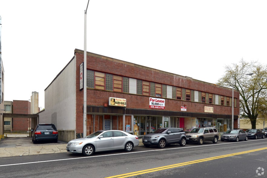 30-44 East Ave, Pawtucket, RI for lease - Primary Photo - Image 1 of 20