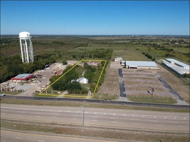 800 Interstate 45, Ennis, TX for sale - Primary Photo - Image 1 of 1