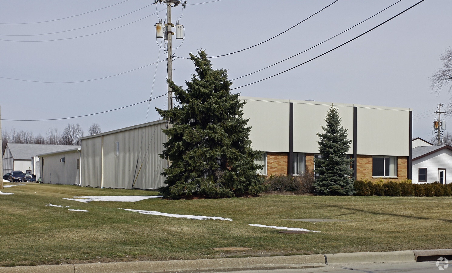 33640 Pin Oak Pky, Avon Lake, OH 44012