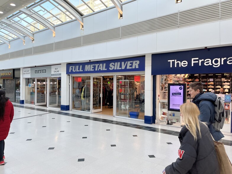 Wulfrun Sq, Wolverhampton for lease - Building Photo - Image 3 of 44