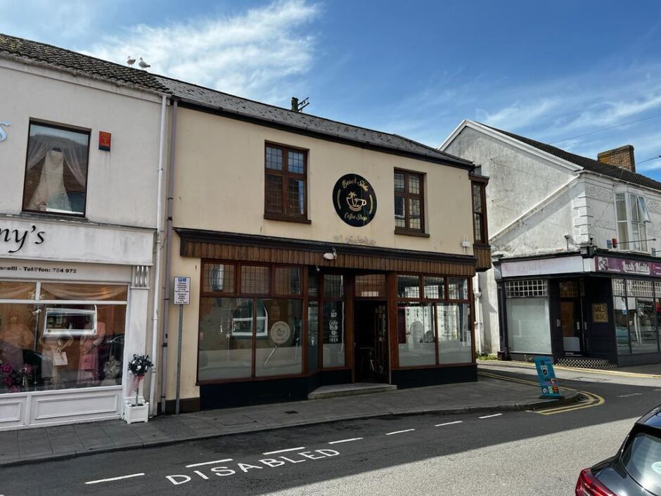 3 Cowell St, Llanelli for lease Primary Photo- Image 1 of 4