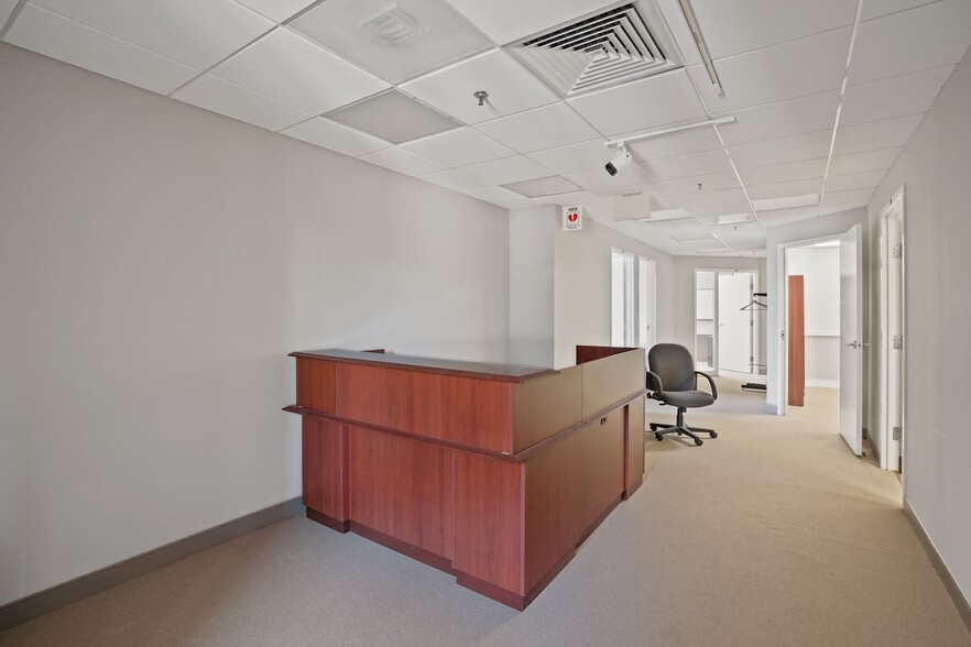 1363 Beverly Rd, McLean, VA for lease - Interior Photo - Image 3 of 13