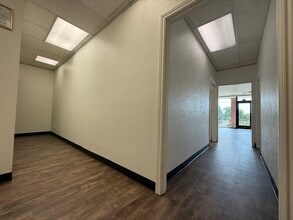 614 S Edmonds Ln, Lewisville, TX for lease Building Photo- Image 2 of 10