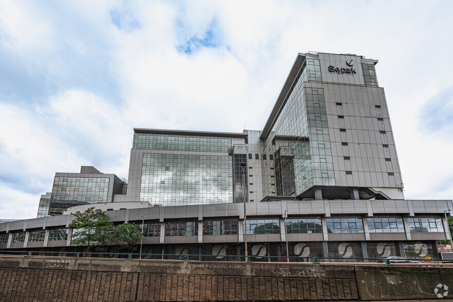 14-18 Elliot Pl, Glasgow for lease - Building Photo - Image 2 of 3