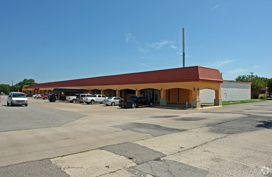 3110-3160 Saturn Rd, Garland, TX for lease - Building Photo - Image 2 of 8