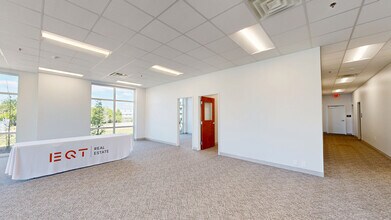 2983 Faye Rd, Jacksonville, FL for lease Matterport 3D Scan- Image 1 of 14