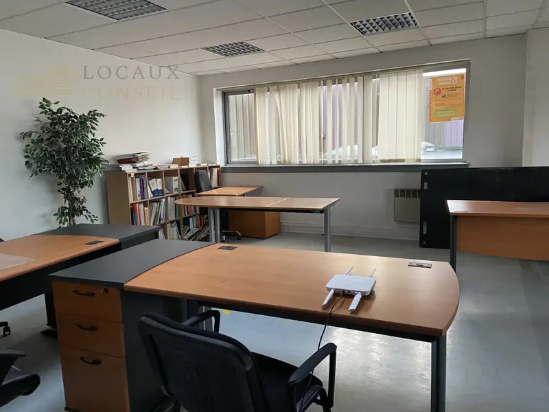Industrial in Argenteuil for sale Interior Photo- Image 1 of 3