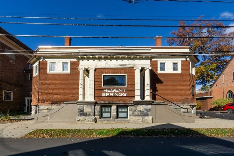 153 Regent St, Saratoga Springs, NY for lease Primary Photo- Image 1 of 21
