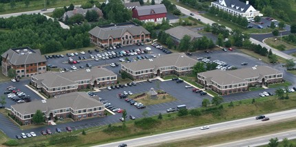 1001 W Glen Oaks Ln, Mequon, WI - aerial  map view