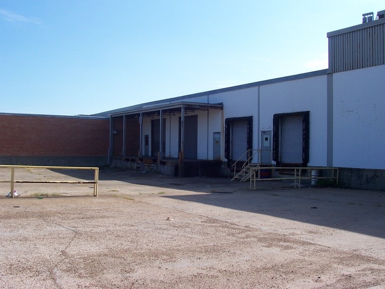 750 Boling St, Jackson, MS for lease - Building Photo - Image 3 of 5