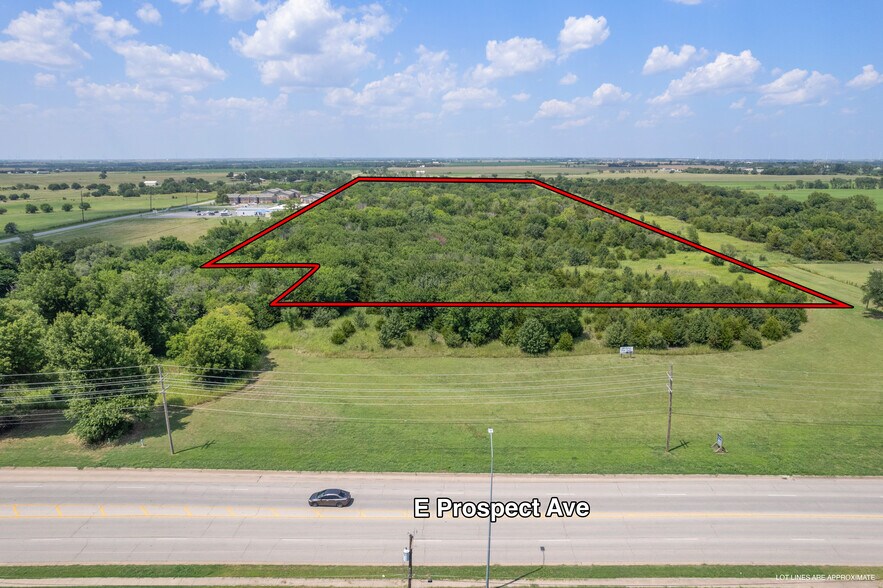 211 Prospect Ave, Ponca City, OK for sale - Building Photo - Image 1 of 20