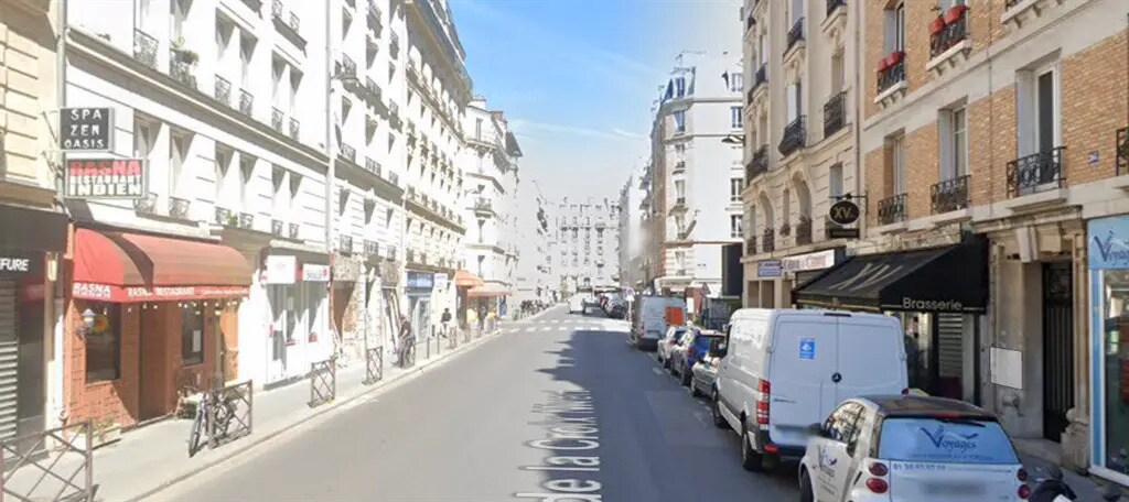 Retail in Paris for lease Building Photo- Image 1 of 3