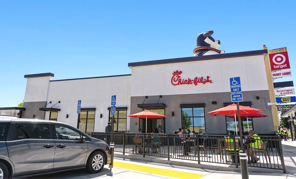 5705 Lone Tree Way, Antioch, CA for sale - Building Photo - Image 3 of 4