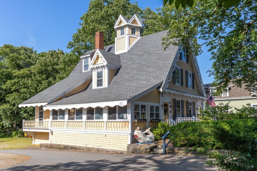 134 Main St, Yarmouth Port, MA for sale - Building Photo - Image 1 of 1