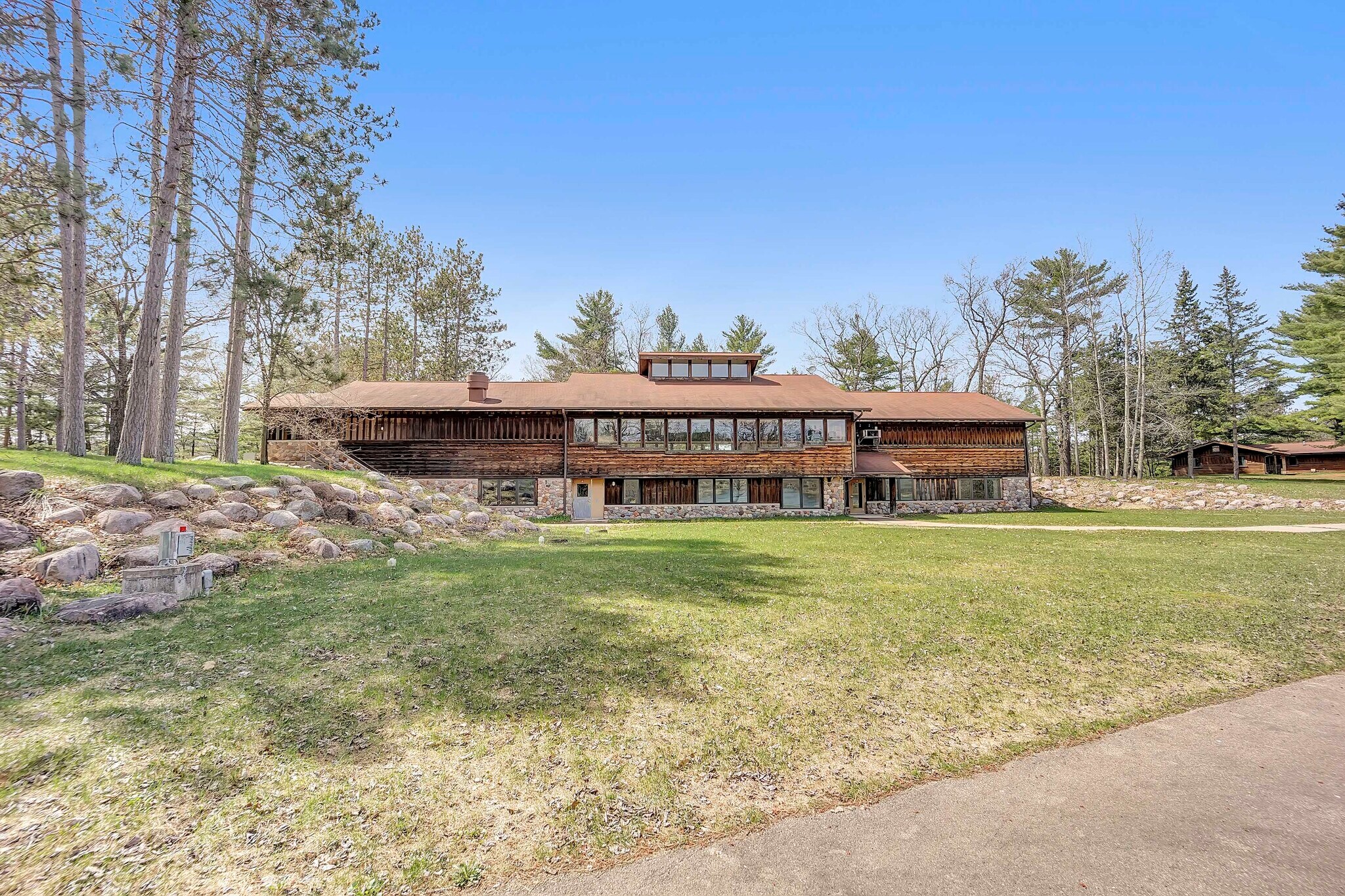 N1115 Hwy E, Waupaca, WI for sale Building Photo- Image 1 of 1