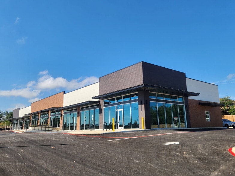 25211 US Hwy 281 N, San Antonio, TX for lease - Building Photo - Image 3 of 5