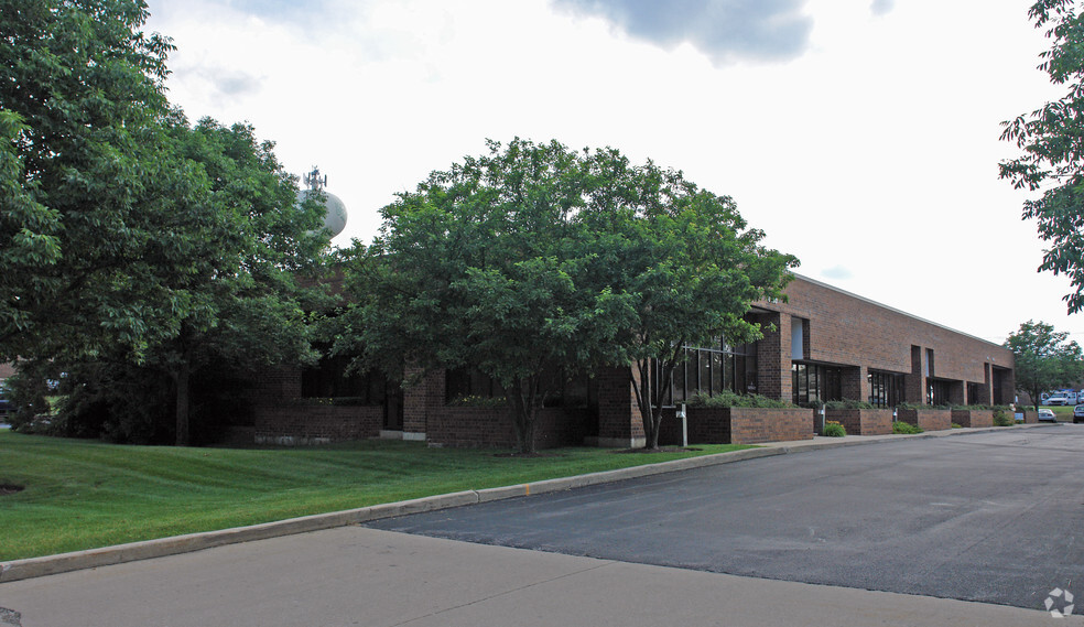 8230-8238 S Madison St, Burr Ridge, IL for lease - Primary Photo - Image 1 of 5