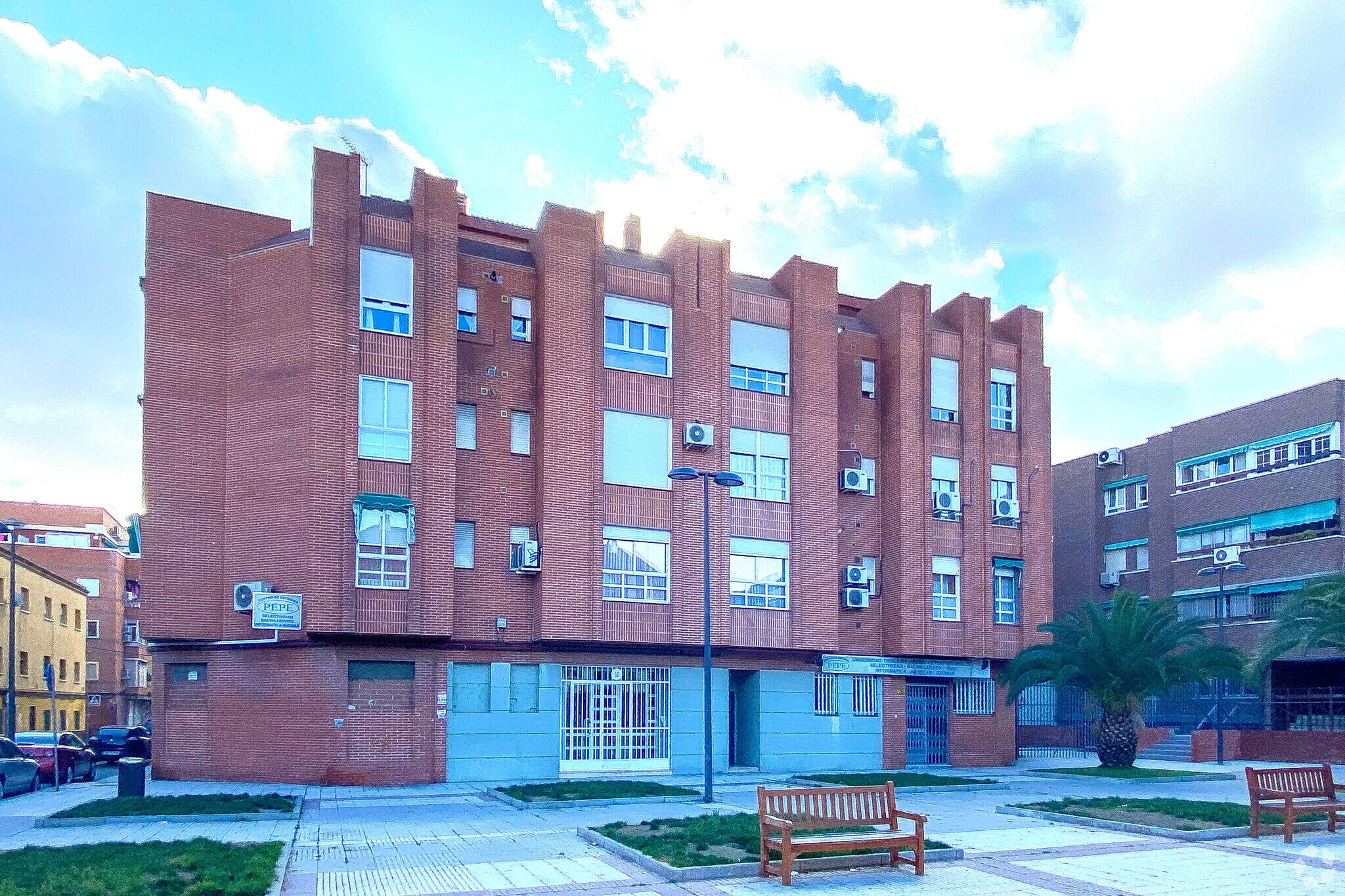 Calle Fuenlabrada, 14, Getafe, Madrid for sale Primary Photo- Image 1 of 1