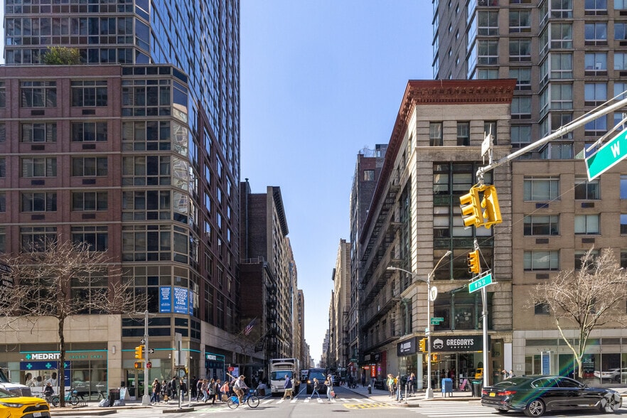 127 W 26th St, New York, NY for lease - Building Photo - Image 2 of 5