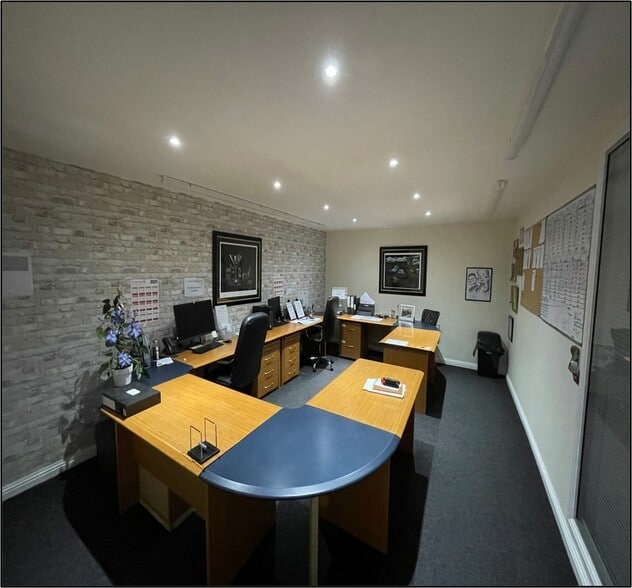 13a Scott Grove, Hamilton for lease - Interior Photo - Image 3 of 5