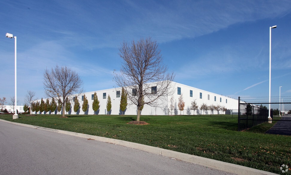 501 Airtech Pky, Plainfield, IN for lease - Building Photo - Image 3 of 5