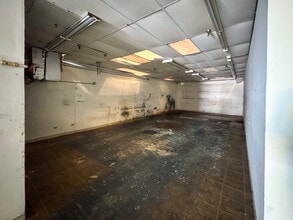 845-855 Moowaa St, Honolulu, HI for lease Building Photo- Image 2 of 6