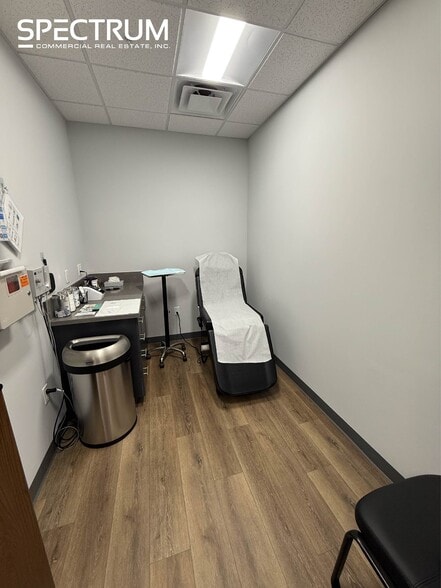 5624 Philadelphia St, Chino, CA for lease - Building Photo - Image 3 of 13