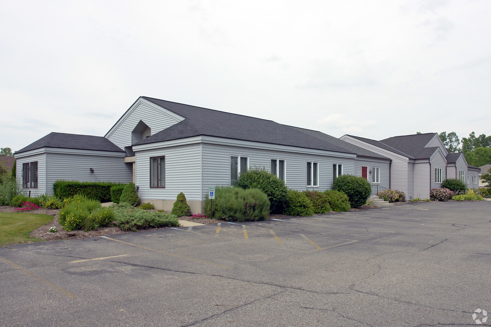 503 Century Ln, Holland, MI for sale Primary Photo- Image 1 of 1