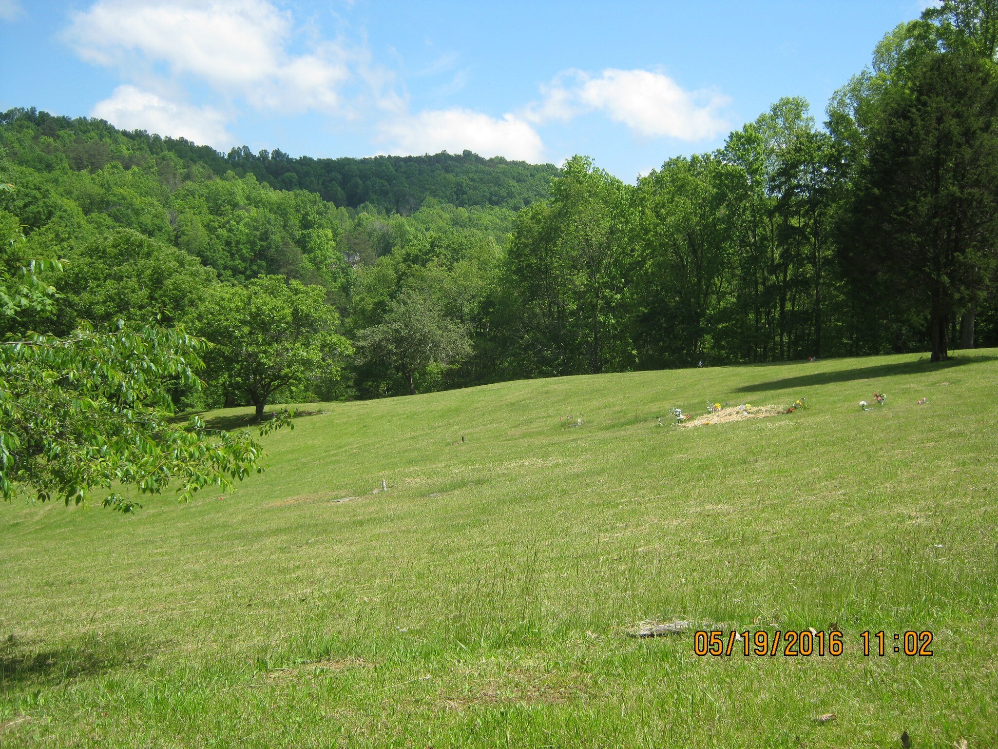 Tower Hill Dr, Elkview, WV for sale Primary Photo- Image 1 of 1