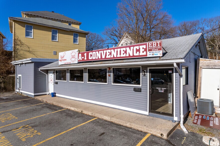 562 Cass Ave, Woonsocket, RI for sale - Primary Photo - Image 1 of 1