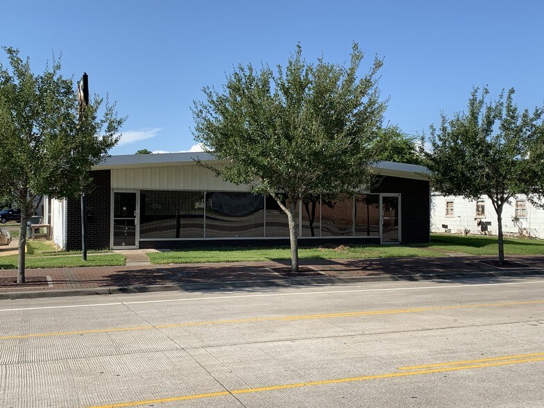 2515 Calder Ave, Beaumont, TX 77702