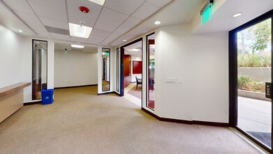 3333 N Torrey Pines Ct, La Jolla, CA for lease Interior Photo- Image 2 of 4