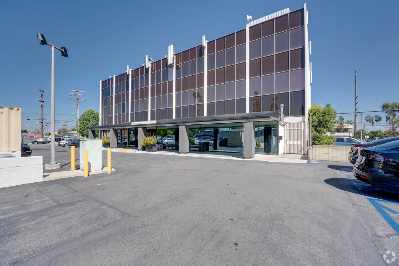 9040 Telegraph Rd, Downey, CA 90240 Caremore Medical Building